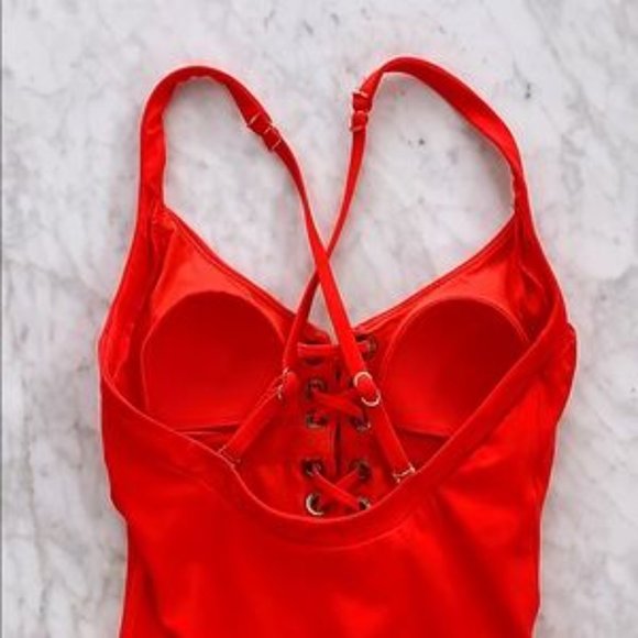 Heidi Klum Swim Majestic One Piece Swimsuit NWT Coral Dust - Picture 3 of 3